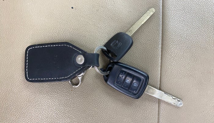 2017 Honda Jazz 1.2L I-VTEC V, Petrol, Manual, 94,519 km, Key Close Up