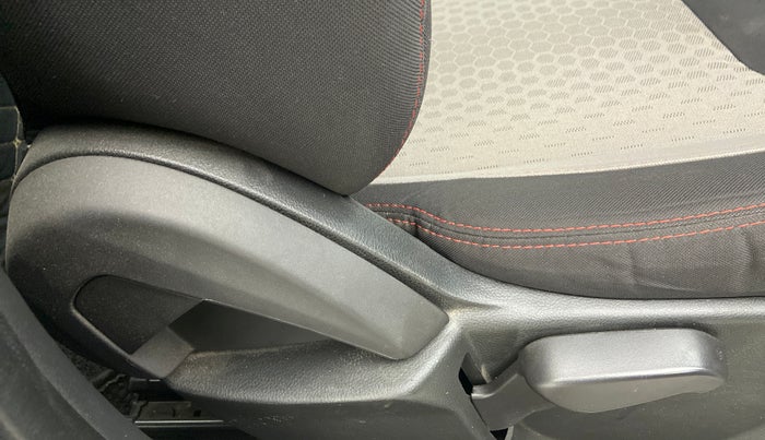 2021 Ford FREESTYLE FLAIR EDITION 1.2 TI VCT, Petrol, Manual, 12,717 km, Driver Side Adjustment Panel