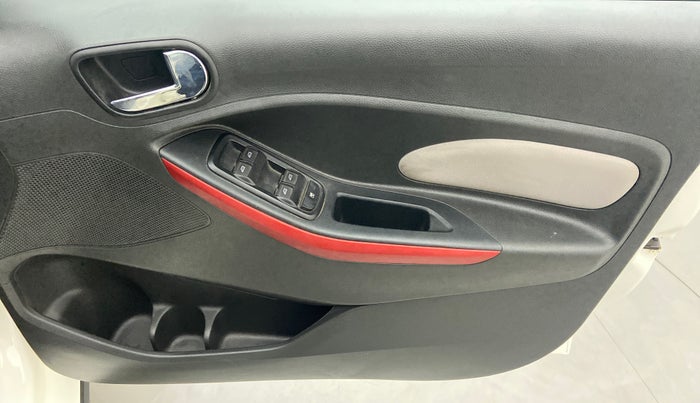 2021 Ford FREESTYLE FLAIR EDITION 1.2 TI VCT, Petrol, Manual, 12,717 km, Driver Side Door Panels Control