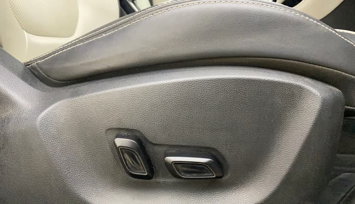 2022 MG ASTOR SHARP 1.5 CVT, Petrol, Automatic, 80,682 km, Driver Side Adjustment Panel