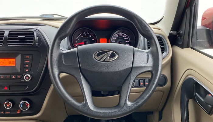 2017 Mahindra TUV300 T6, Diesel, Manual, 57,444 km, Steering Wheel Close Up