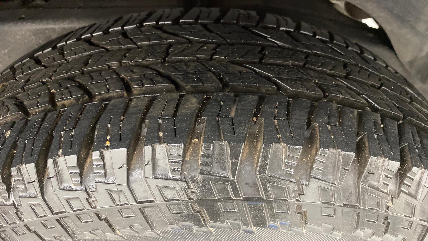 2017 Mahindra TUV300 T6, Diesel, Manual, 57,444 km, Left Rear Tyre Tread