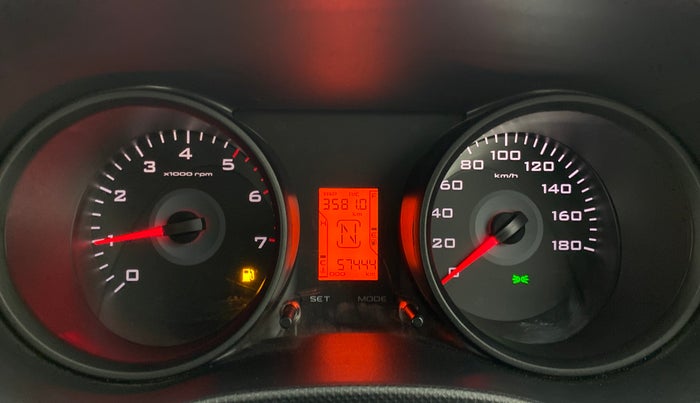 2017 Mahindra TUV300 T6, Diesel, Manual, 57,444 km, Odometer Image