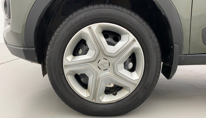 2022 Tata NEXON XM SUNROOF PETROL, Petrol, Manual, 8,867 km, Left Front Wheel