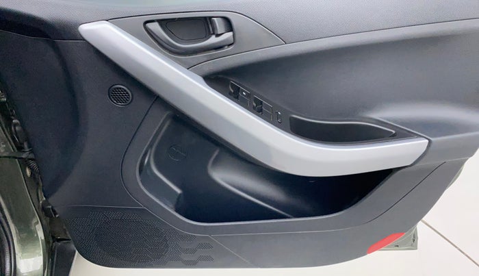 2022 Tata NEXON XM SUNROOF PETROL, Petrol, Manual, 8,867 km, Driver Side Door Panels Control