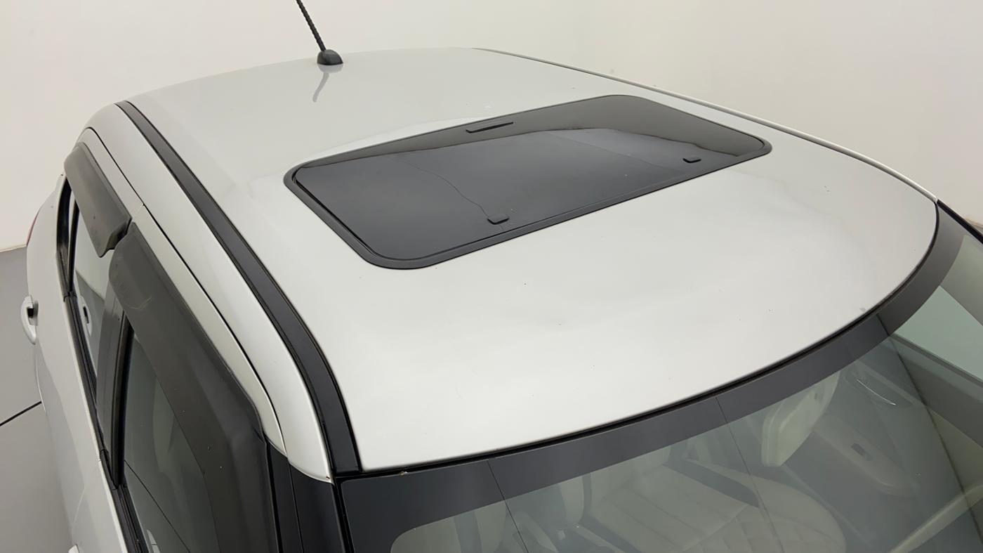 2015 Maruti Swift Dzire ZDI, Diesel, Manual, 1,07,296 km, Roof