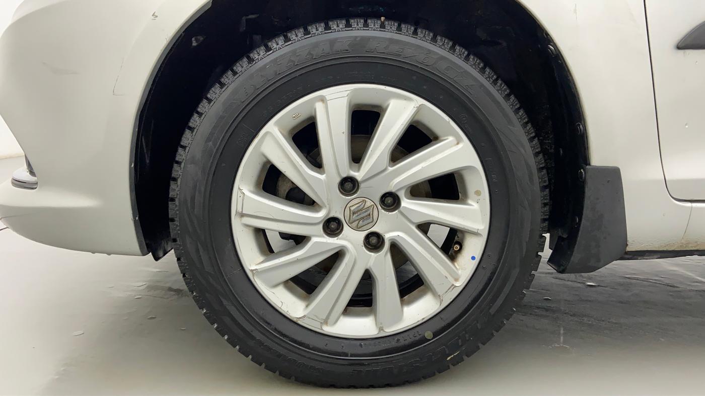 2015 Maruti Swift Dzire ZDI, Diesel, Manual, 1,07,296 km, Left Front Wheel