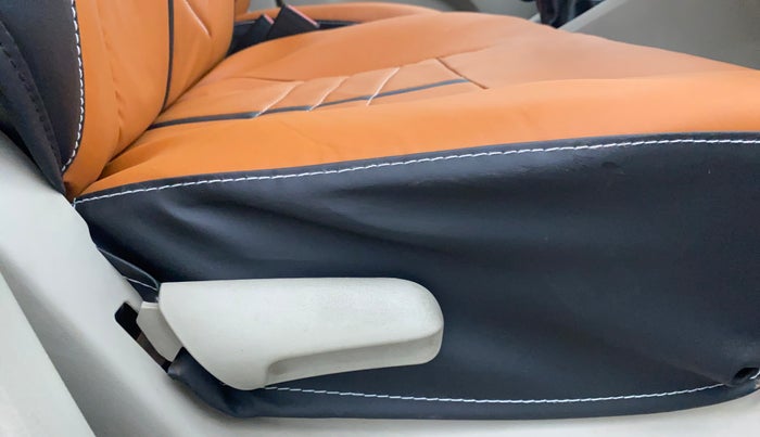 2020 Maruti Celerio VXI (O) CNG, CNG, Manual, 60,576 km, Driver Side Adjustment Panel