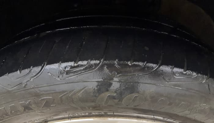 2017 Volkswagen Vento HIGHLINE PETROL AT, Petrol, Automatic, 1,19,776 km, Left Front Tyre Tread