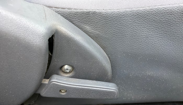 2016 Maruti Alto 800 LXI, Petrol, Manual, 24,456 km, Driver Side Adjustment Panel
