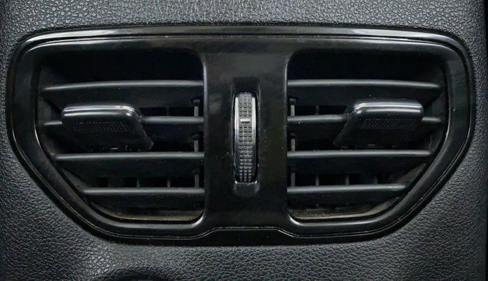 2019 Tata Hexa Varicor 400 XM, Diesel, Manual, 45,799 km, Rear AC Vents