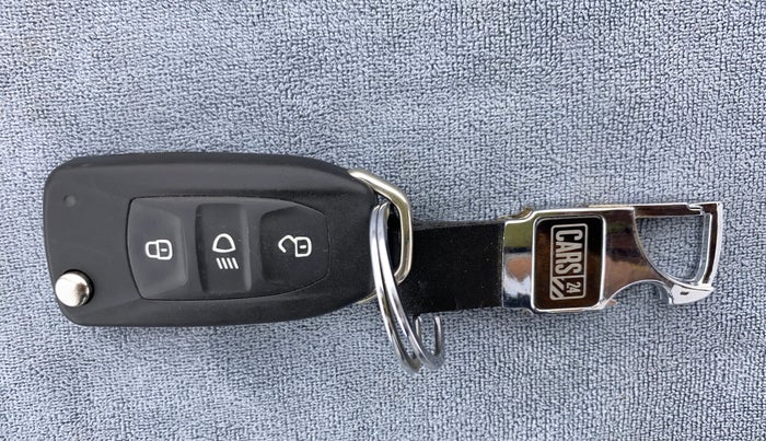 2019 Tata Hexa Varicor 400 XM, Diesel, Manual, 45,799 km, Key Close Up