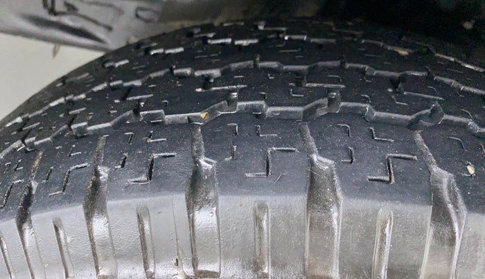 2019 Tata Hexa Varicor 400 XM, Diesel, Manual, 45,799 km, Right Front Tyre Tread