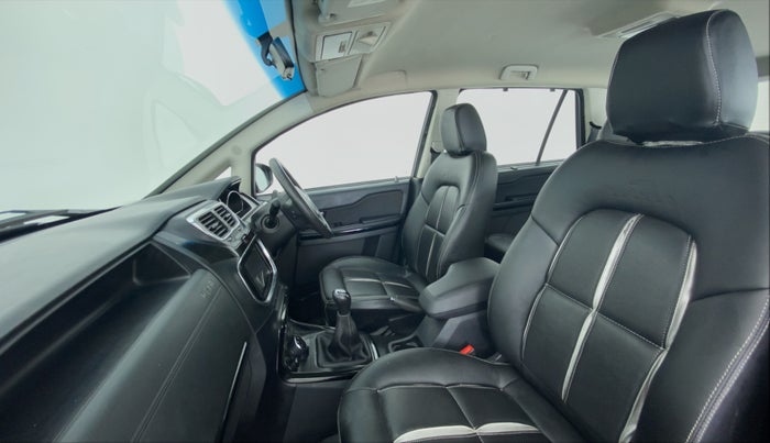 2019 Tata Hexa Varicor 400 XM, Diesel, Manual, 45,799 km, Right Side Front Door Cabin