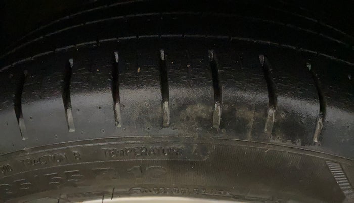 2020 Toyota Glanza G, Petrol, Manual, 38,431 km, Left Front Tyre Tread