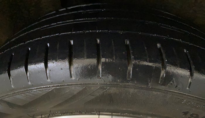 2020 Toyota Glanza G, Petrol, Manual, 38,431 km, Right Rear Tyre Tread