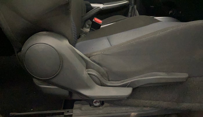 2020 Toyota Glanza G, Petrol, Manual, 38,431 km, Driver Side Adjustment Panel