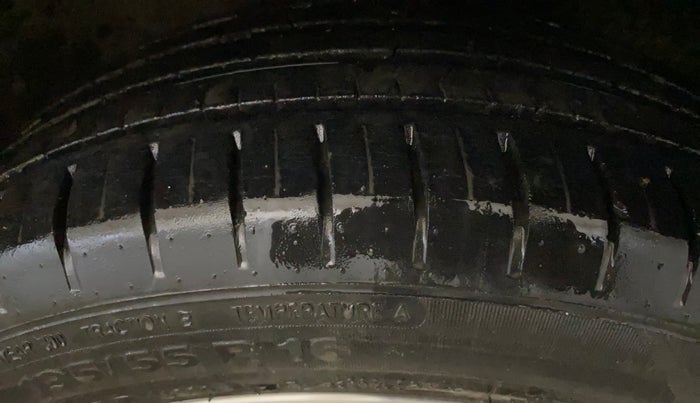 2020 Toyota Glanza G, Petrol, Manual, 38,431 km, Right Front Tyre Tread