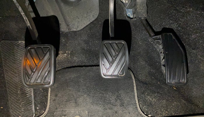 2020 Toyota Glanza G, Petrol, Manual, 38,431 km, Pedals