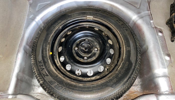 2017 Ford Figo Aspire TITANIUM 1.2 PETROL, Petrol, Manual, 63,585 km, Spare Tyre