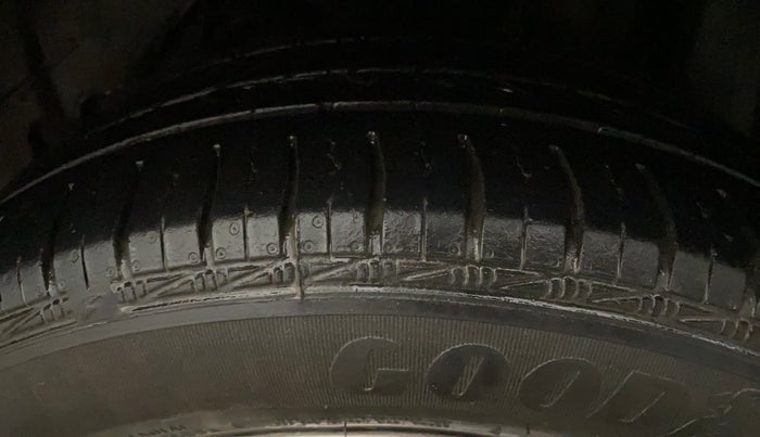 2017 Ford Figo Aspire TITANIUM 1.2 PETROL, Petrol, Manual, 63,585 km, Left Rear Tyre Tread