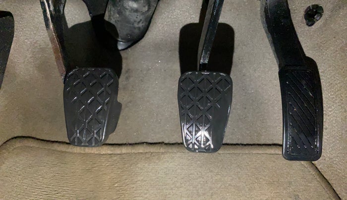 2017 Ford Figo Aspire TITANIUM 1.2 PETROL, Petrol, Manual, 63,585 km, Pedals