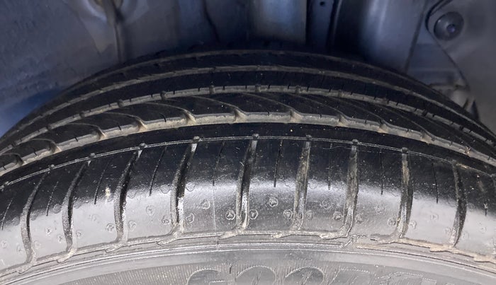 2017 Hyundai Elite i20 ASTA 1.2 (O), Petrol, Manual, 23,426 km, Left Rear Tyre Tread