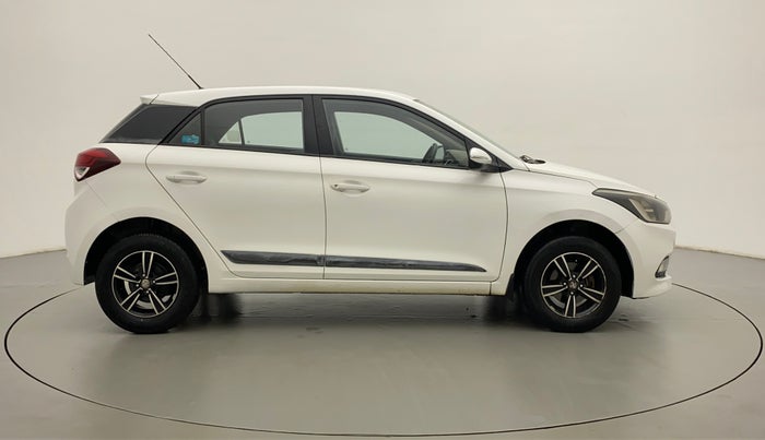 2015 Hyundai Elite i20 SPORTZ 1.2, Petrol, Manual, 39,402 km, Right Side View