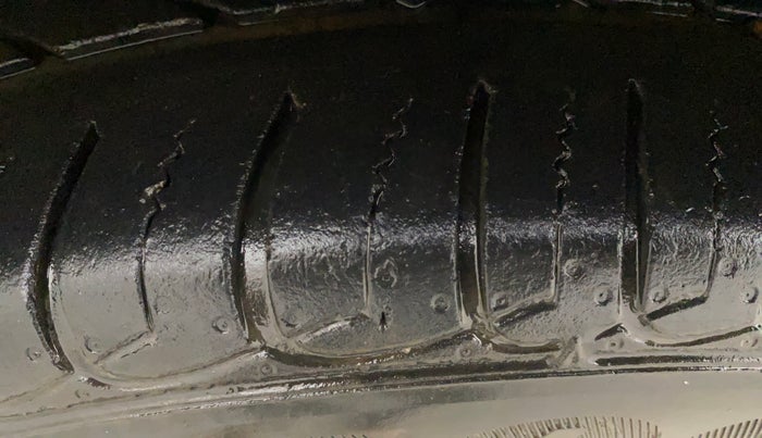 2016 Ford Ecosport TITANIUM 1.5L PETROL AT, Petrol, Automatic, 77,417 km, Left Front Tyre Tread