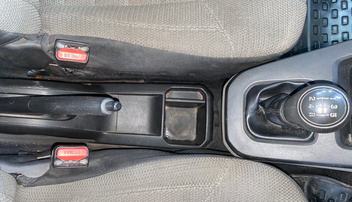 2019 Maruti New Wagon-R LXI 1.0, Petrol, Manual, 65,553 km, Gear Lever