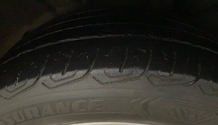 2022 Skoda Octavia STYLE 2.0, Petrol, Automatic, 43,532 km, Left Rear Tyre Tread