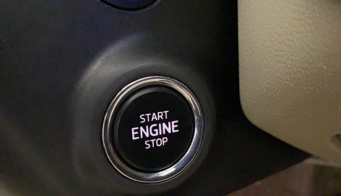 2022 Skoda Octavia STYLE 2.0, Petrol, Automatic, 43,532 km, Keyless Start/ Stop Button