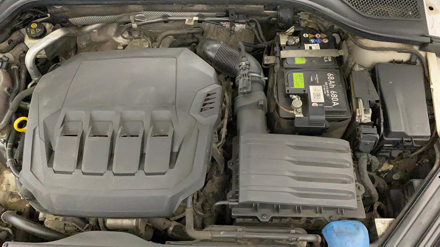 2022 Skoda Octavia STYLE 2.0, Petrol, Automatic, 43,686 km, Engine View - Left