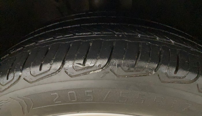 2022 Skoda Octavia STYLE 2.0, Petrol, Automatic, 43,532 km, Right Front Tyre Tread