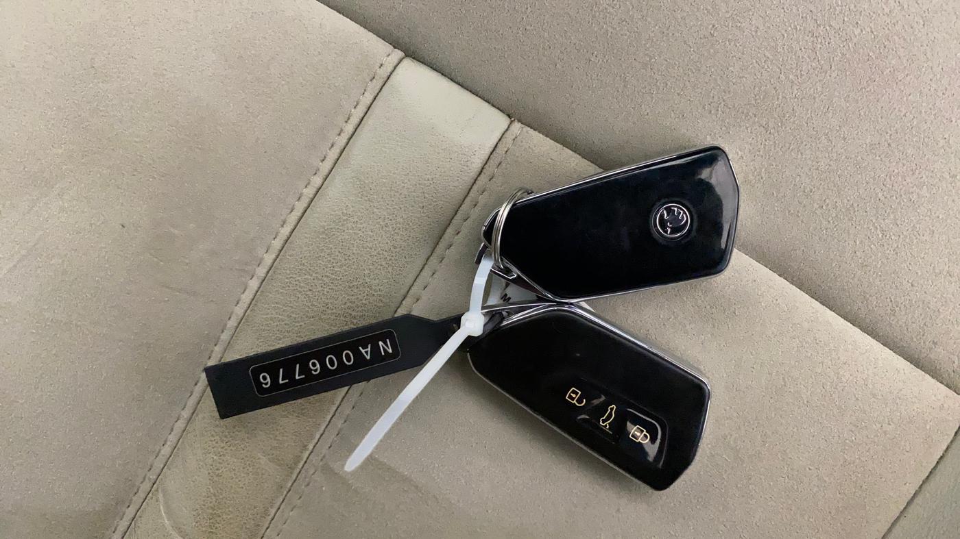 2022 Skoda Octavia STYLE 2.0, Petrol, Automatic, 43,686 km, Key Close Up