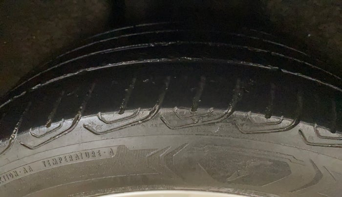 2022 Skoda Octavia STYLE 2.0, Petrol, Automatic, 43,532 km, Right Rear Tyre Tread