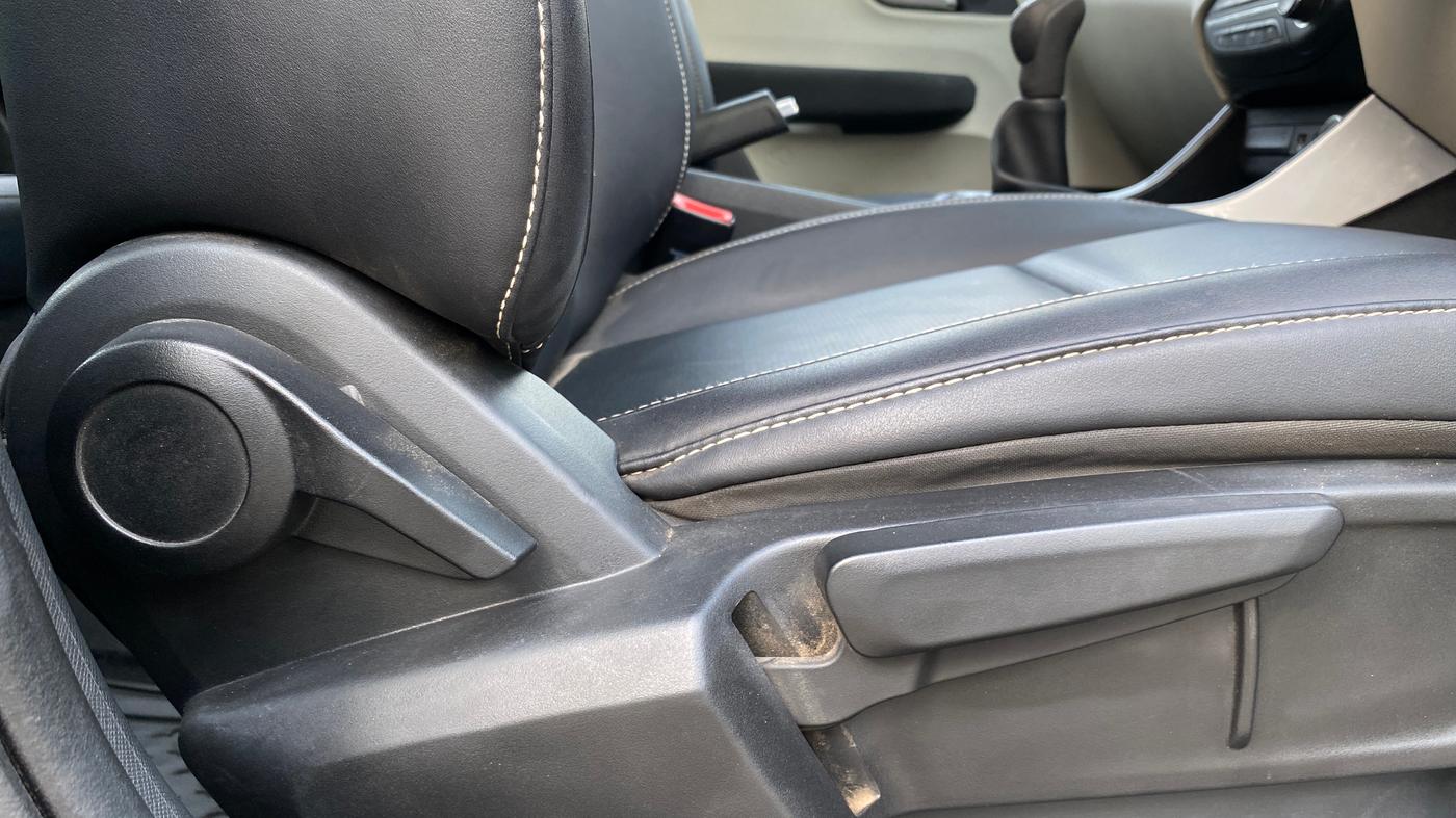 2023 Tata ALTROZ XZ PLUS DIESEL, Diesel, Manual, 57,608 km, Driver Side Adjustment Panel