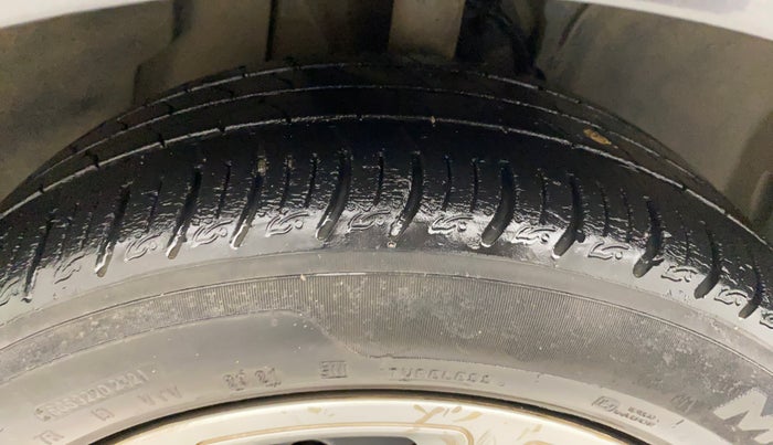 2021 Tata ALTROZ XM PLUS PETROL, Petrol, Manual, 39,683 km, Right Front Tyre Tread