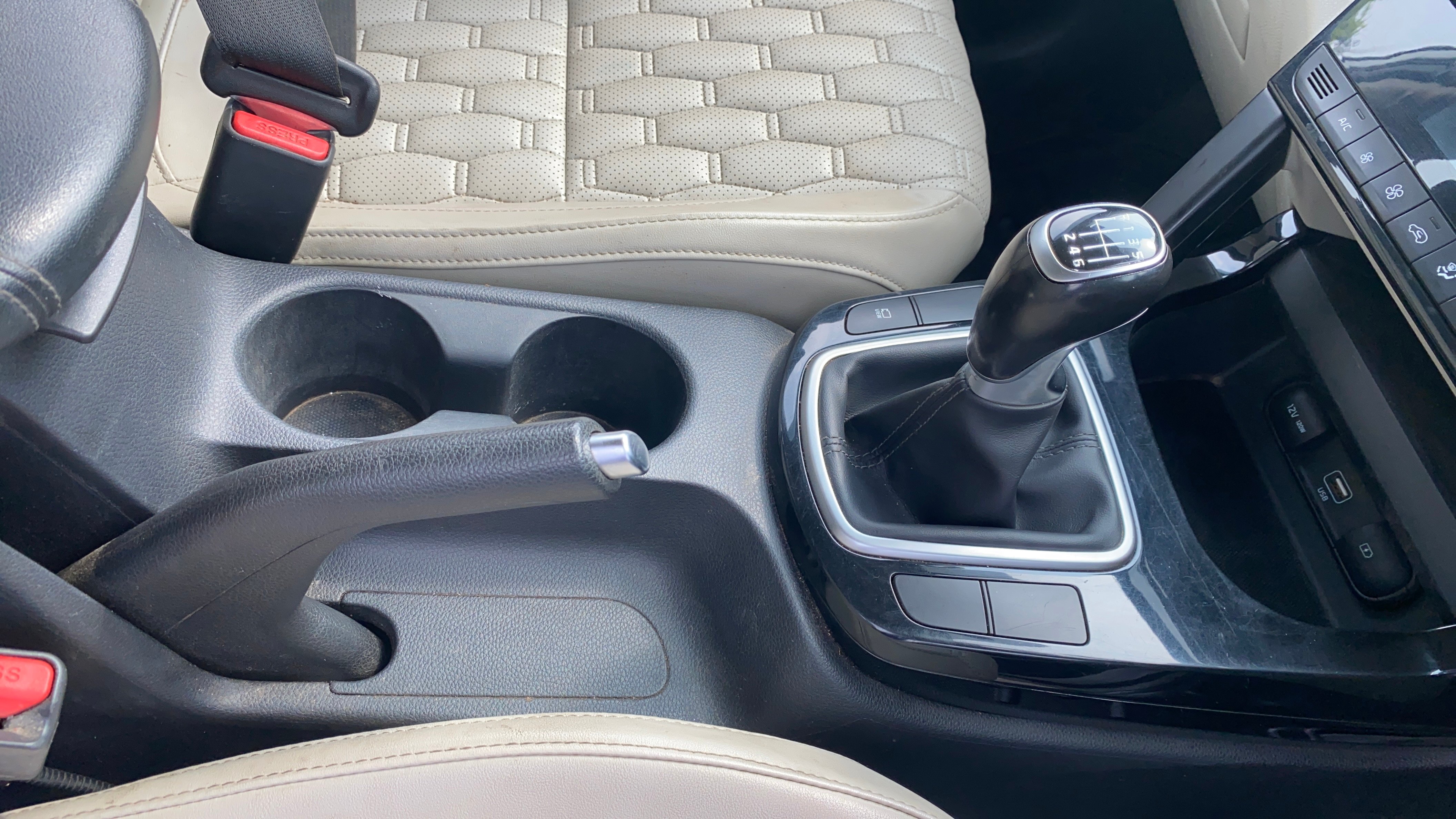camera-Gear-Lever