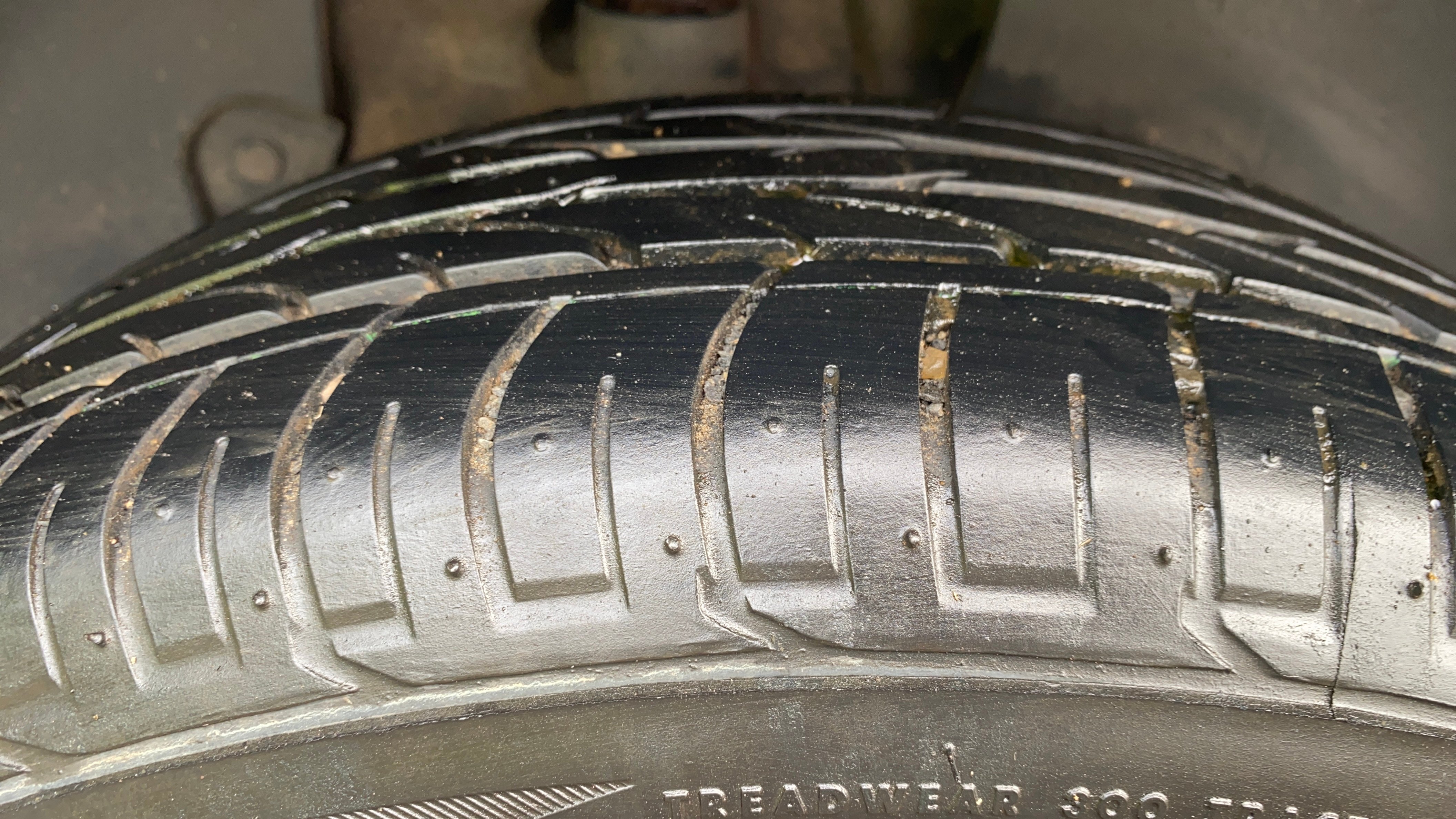 camera-Right-Rear-Tyre-Tread