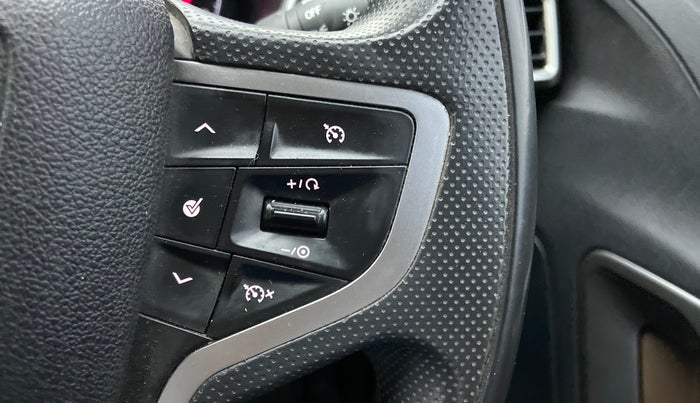2019 Tata Harrier XZ 2.0L, Diesel, Manual, 1,01,210 km, Adaptive Cruise Control