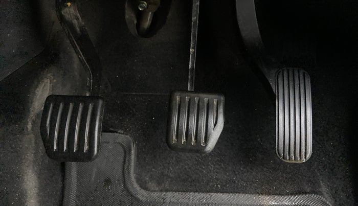 2019 Tata Harrier XZ 2.0L, Diesel, Manual, 1,01,210 km, Pedals
