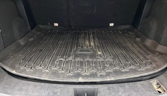 2019 Tata Harrier XZ 2.0L, Diesel, Manual, 1,01,210 km, Boot Inside