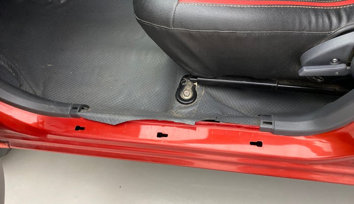 2018 Maruti Alto 800 VXI O, Petrol, Manual, 26,962 km, Left running board - Cladding has minor damage