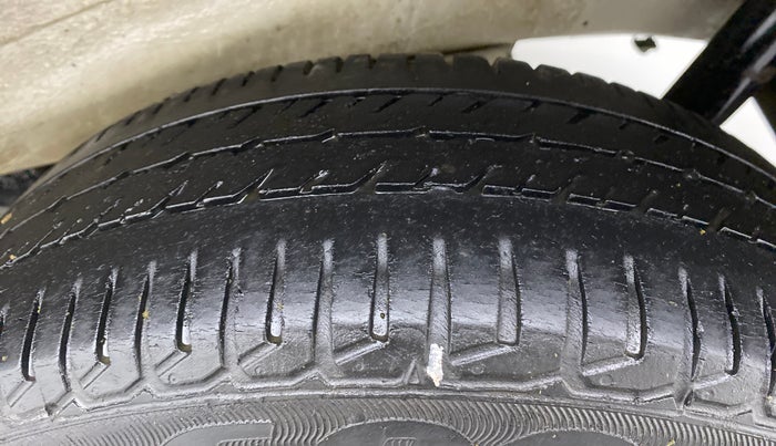 2014 Maruti Wagon R 1.0 VXI, Petrol, Manual, 81,983 km, Left Rear Tyre Tread