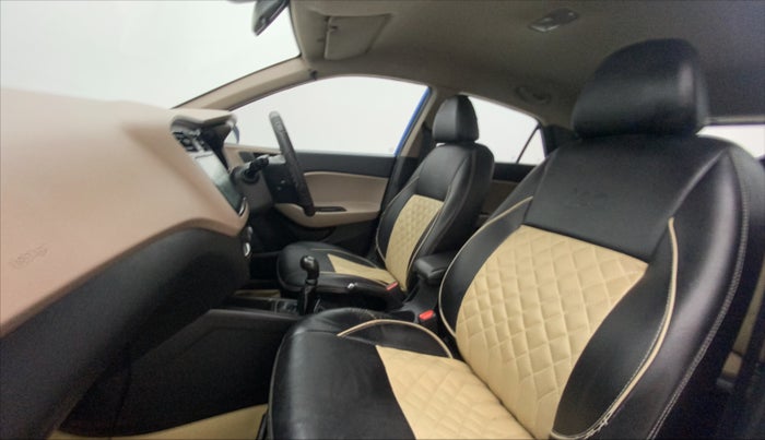 2017 Hyundai Elite i20 MAGNA EXECUTIVE 1.2, Petrol, Manual, 88,415 km, Right Side Front Door Cabin