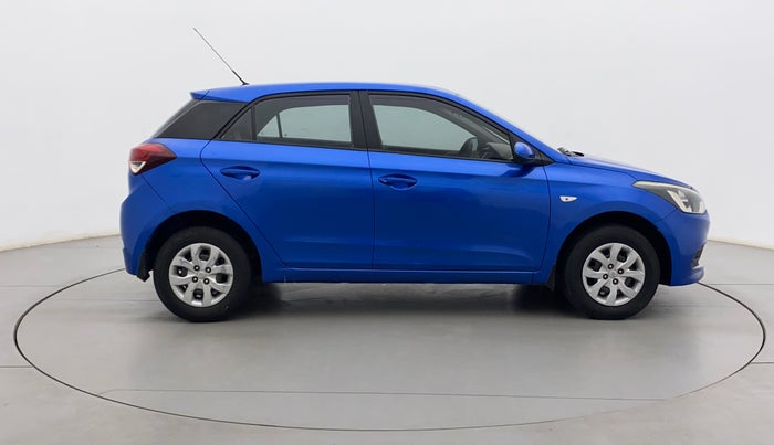 2017 Hyundai Elite i20 MAGNA EXECUTIVE 1.2, Petrol, Manual, 88,415 km, Right Side View