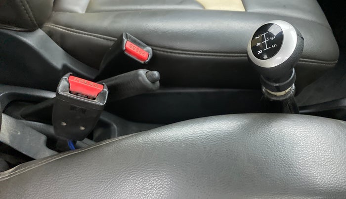 2010 Maruti Wagon R 1.0 LXI, Petrol, Manual, 1,09,513 km, Gear Lever