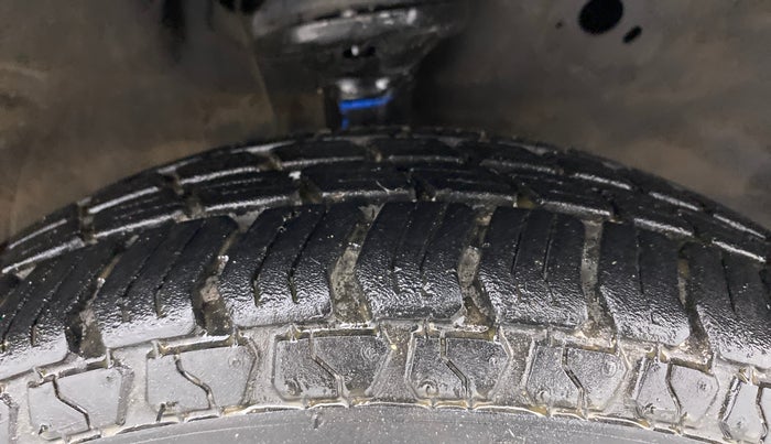 2010 Maruti Wagon R 1.0 LXI, Petrol, Manual, 1,09,513 km, Right Front Tyre Tread