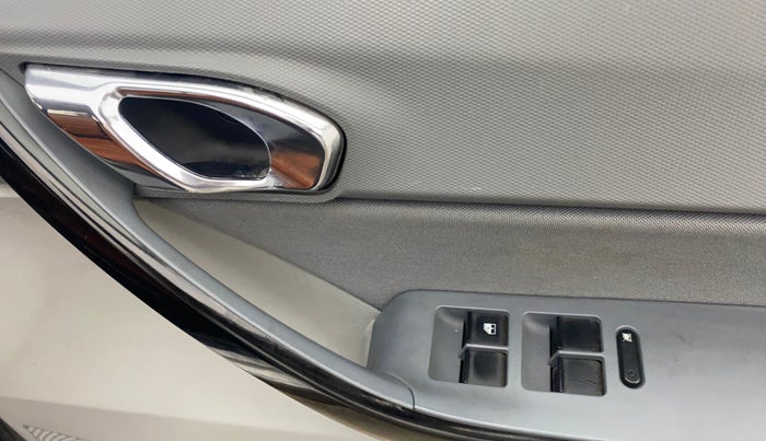 2021 Tata TIGOR XZ PLUS PETROL, Petrol, Manual, 61,881 km, Driver Side Door Panels Control